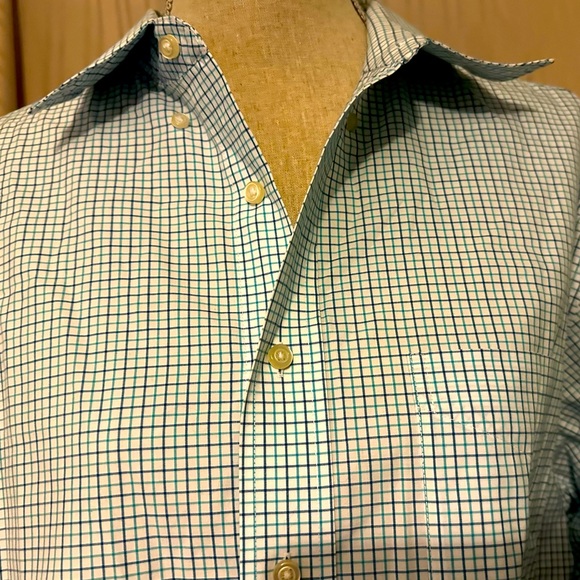 EUC Jos. A. Bank checked button down dress shirt size Large in different blues - Picture 2 of 4